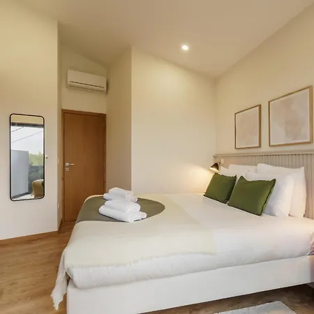 The Station By Minho's Guest